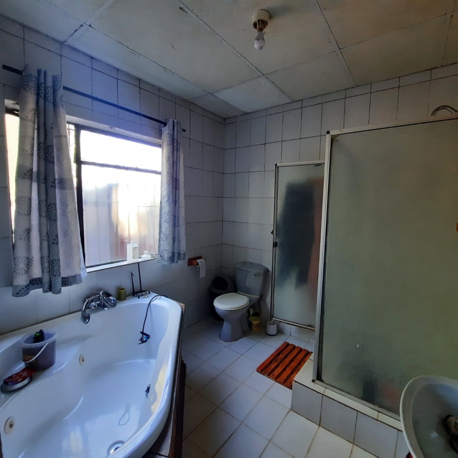 3 Bedroom Property for Sale in Bloemdal Free State